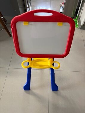 Crayola Red, Yellow & Blue Kids Magnetic Easel